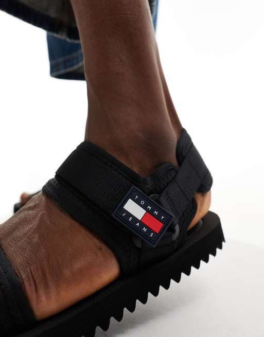 Sandalias negras con suela gruesa y parche de Tommy Jeans, 4 de 4