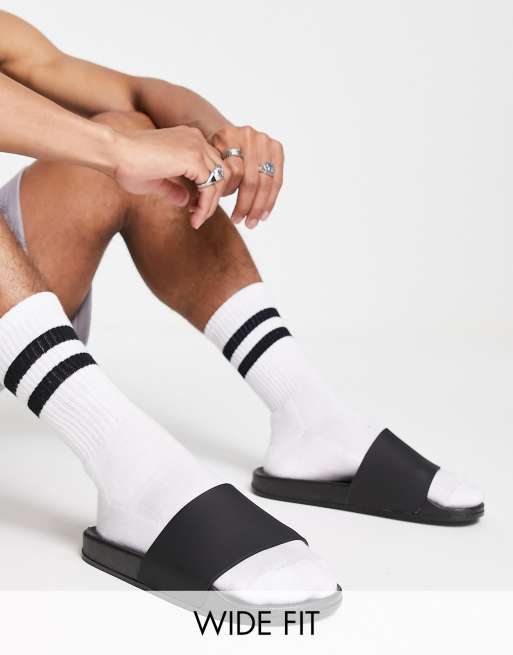 Sandalias negras de cuero sintético de Truffle Collection Wide Fit