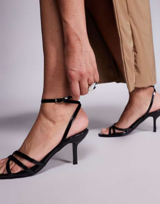 Sandalias negras de tacón con diseño de tiras Juliette de Public Desire, 2 de 4