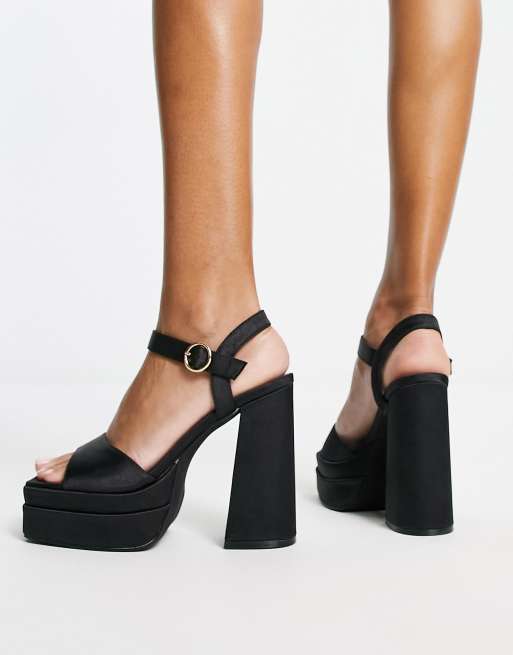 Sandalias negras de tacón con plataforma doble y puntera cuadrada de New Look, 3 de 4