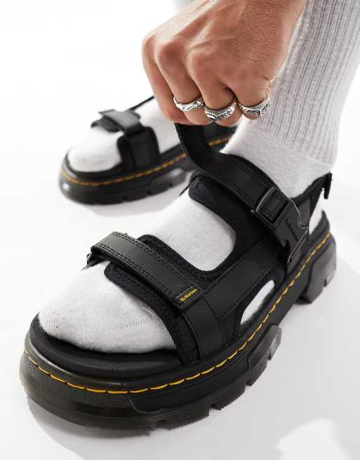 Sandalias negras de tejido antidesgarros Forster de Dr. Martens | ASOS