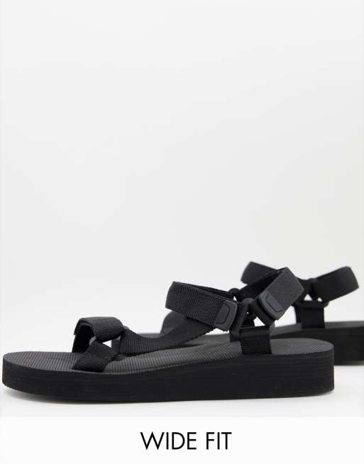 Sandalias negras deportivas de Truffle Collection Wide Fit ASOS