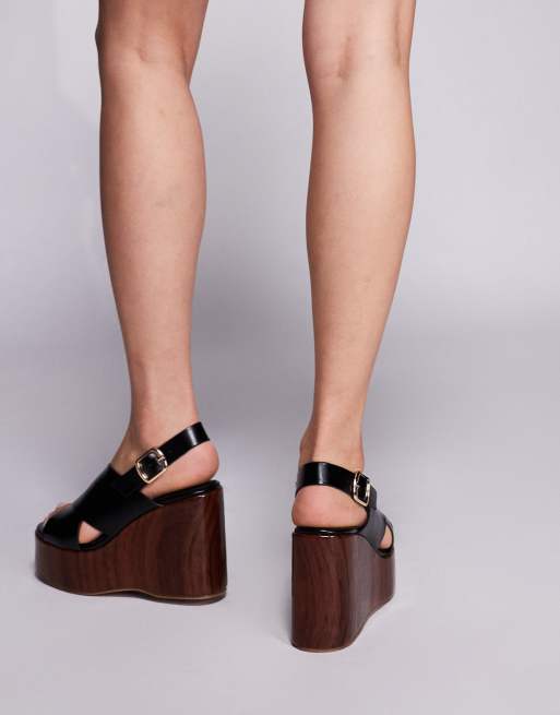 Sandalias negras estilo mules Tamanco de Public Desire, 4 de 4