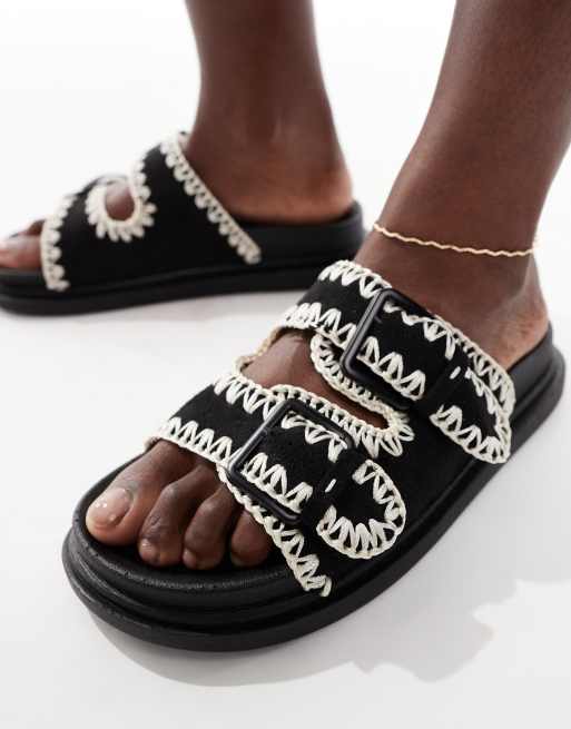 Sandalias negras planas con dos correas de Threadbare, 3 de 4