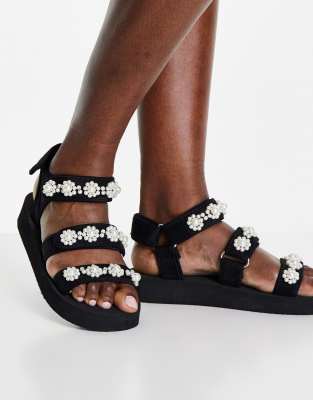 Sandalias negras planas de estilo deportivo con perlas de imitación Forget Me Not de ASOS DESIGN