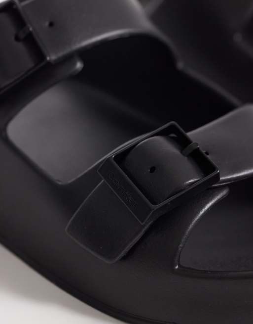 Sandalias negras sin cierres con dos correas de Calvin Klein, 4 de 4