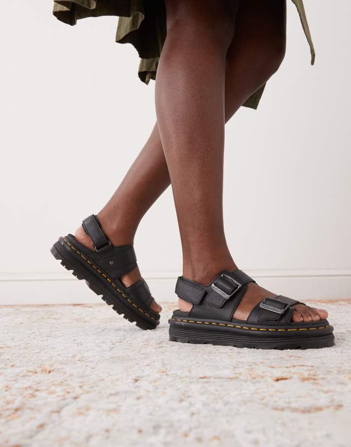 Dr. Martens Zebzag Platform Black