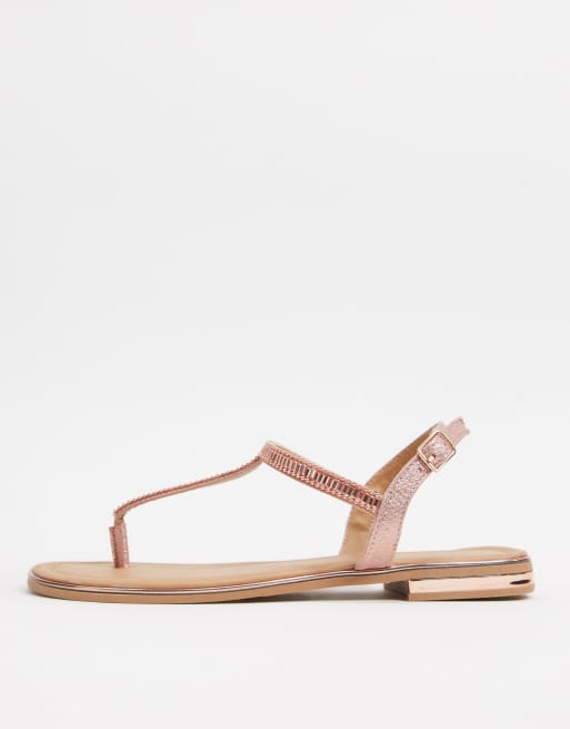 Sandalias planas con tira con strass en dorado rosa de Lipsy ASOS
