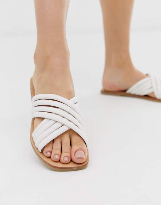 Sandalias tiras cruzadas discount planas