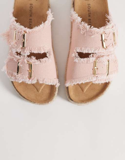 Sandalias rosa claro estilo alpargatas con dos hebillas de South Beach, 3 de 4