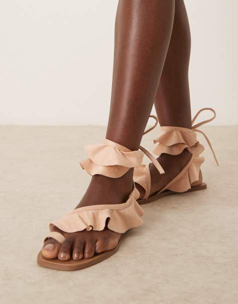 Sandalias rosa rubor planas con volante Flourish de ASOS DESIGN - view 1