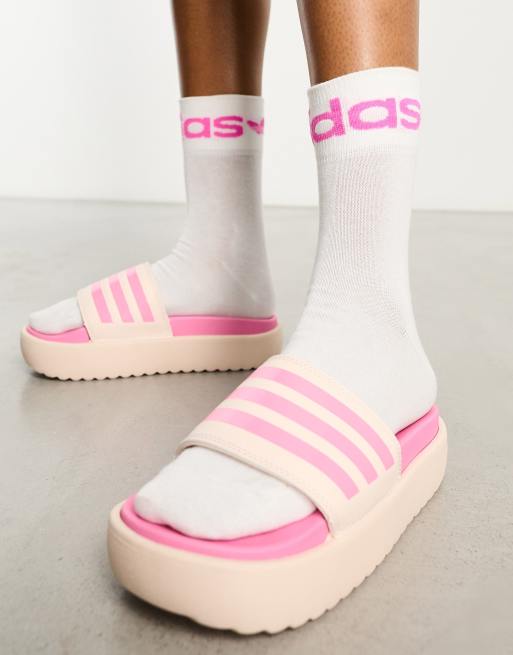 Sandalias rosas con plataforma Adilette de adidas Sportswear, 4 de 4