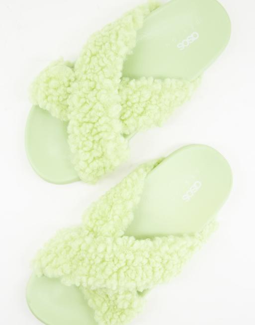 Sandalias verde salvia de borreguito Fiona de ASOS DESIGN, 4 de 4