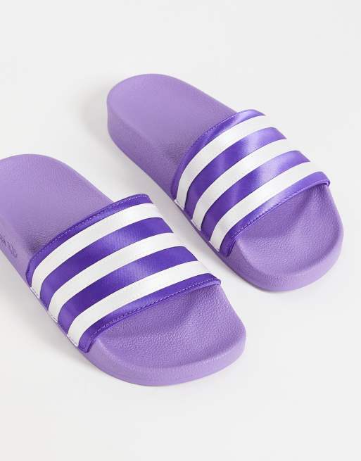 Sandalias violetas de satén de adidas ASOS