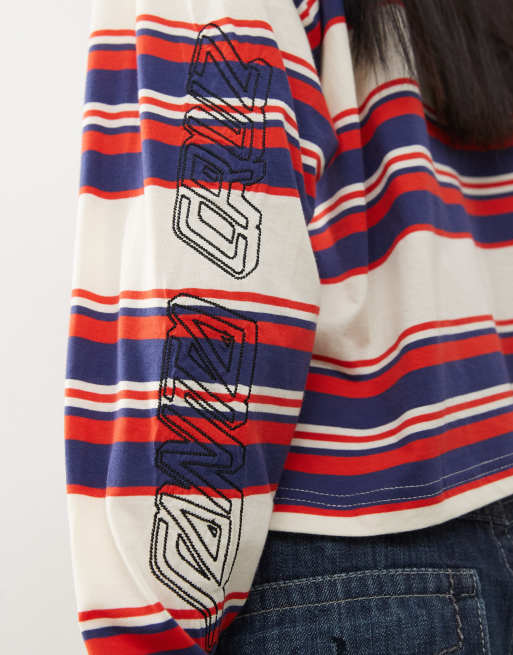 Santa Cruz - Crop top stile polo a maniche lunghe a righe rosse e nere, 2 di 4