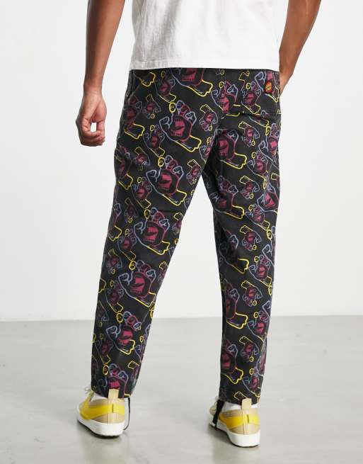 Santa Cruz hands in colour relaxed twill trousers in black, 2 of 4