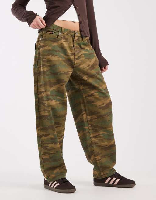 Santa Cruz – Klassische Barrel-Leg-Jeans mit dunklem Military-Muster , 2 von 5