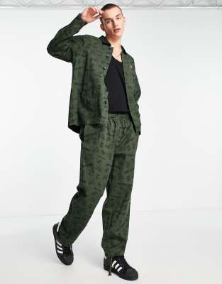 Santa Cruz unite print pant in khaki - ASOS Price Checker