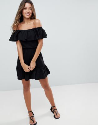 фото Сарафан с открытыми плечами и ярусной юбкой asos design-черный