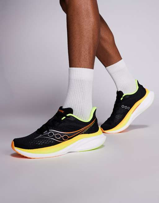 Saucony Endorphin Speed 5 running trainers in black and vo2
