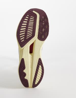 Saucony Endorphin Speed 5 trainers in ivory and maroon