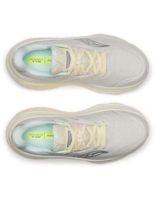 Saucony Hurricane 26 trainers in silver and cream, 3 of 5