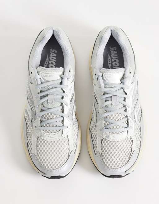 Saucony Progrid Omni 9 OG Sneaker in Stein und Silber, 4 von 5