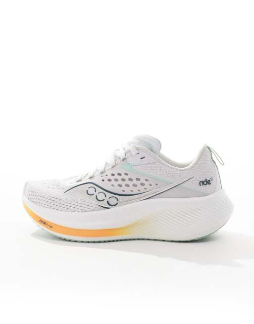 Saucony Ride 17 Baskets de course neutre Blanc et peel