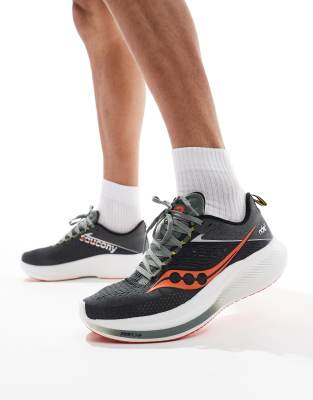 Saucony - Ride 17 Neutral - Hardloopschoenen in schaduw en peper