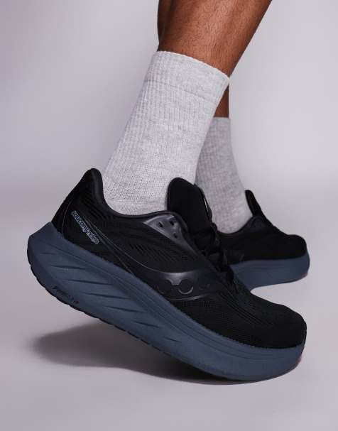 Saucony Ride 18 running trainers in black and shadow - view 1