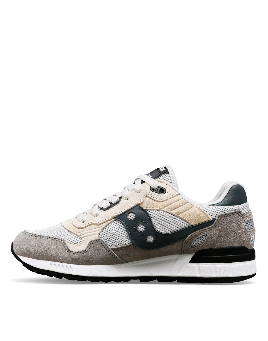 Saucony Shadow 5000 trainers in grey and dark grey
