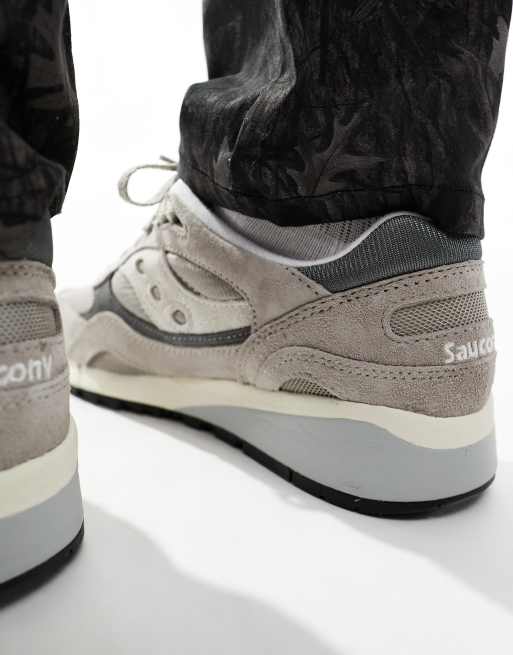 Saucony Shadow 6000 Runner Sneaker in Grau