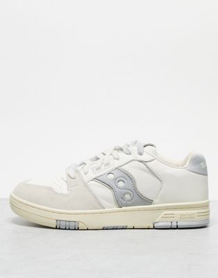 Saucony Sonic Low trainers in beige and grey