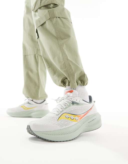 Saucony - Triumph 21 - Neutrale løbesneakers i tågefarvet