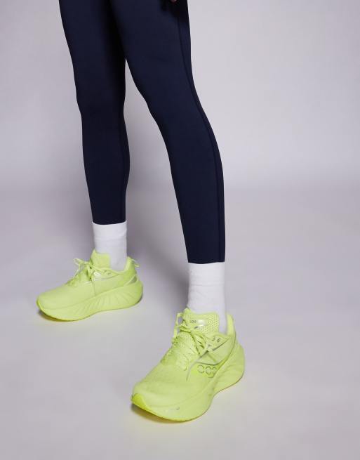 Saucony - Triumph 22 - Citrongrønne/gule sneakers med neutral stødabsorbering, 3 af 5