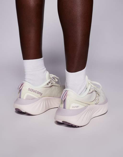 Saucony Triumph 22 neutral cushioning trainers in vanilla ASOS