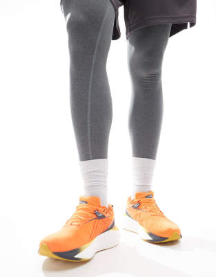 Saucony Saucony Triumph 22 neutral running trainers in spice and canary-Orange