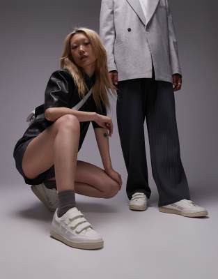 Saye Unisex Modelo '89 Strap Sneakers In Gray
