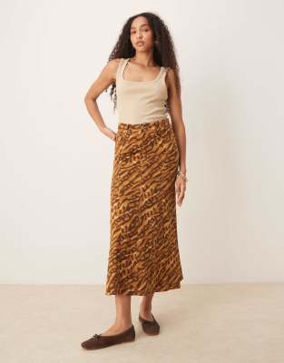 Scalpers - Ausgestellter Jeansrock mit Tierfellprint-Bunt