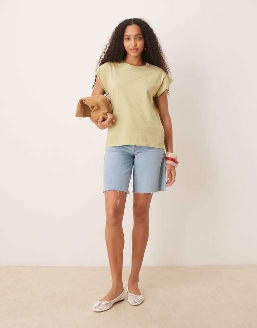 Scalpers – Basic-T-Shirt in Khaki mit Totenkopf-Motiv