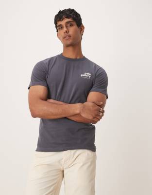 Scalpers Cafe Gallery Tee In Gray