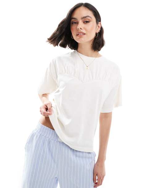 Scalpers gathered chest t-shirt in white