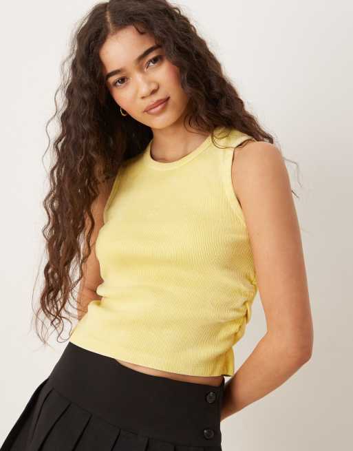 Scalpers - Geribbeld T-shirt met aangerimpelde zijkanten in geel