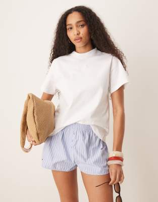 Heavy solid tee in white
