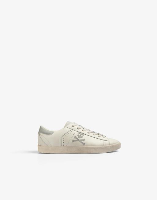 Scalpers Henry sneakers in off white/silver