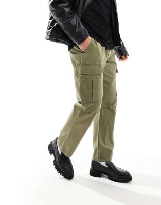 icon gannet cargo pants in khaki-Green