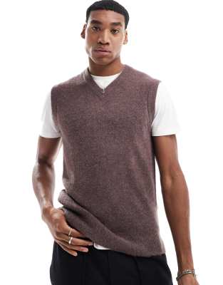 Icon Jenn Curly Vest In Burgundy-Red