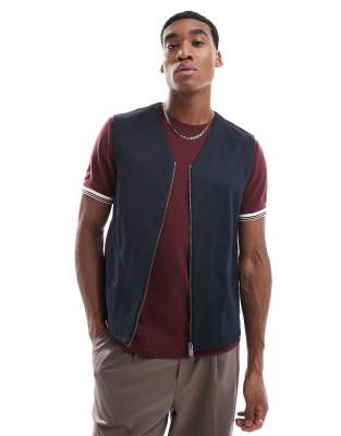 Icon Path Vest In Navy