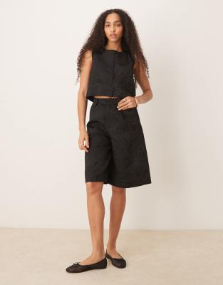 Scalpers - Jac - Shorts im asiatischen Stil in Schwarz