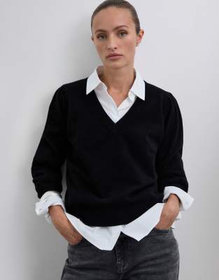 Scalpers - Joy - Pullover in Schwarz mit V-Ausschnitt